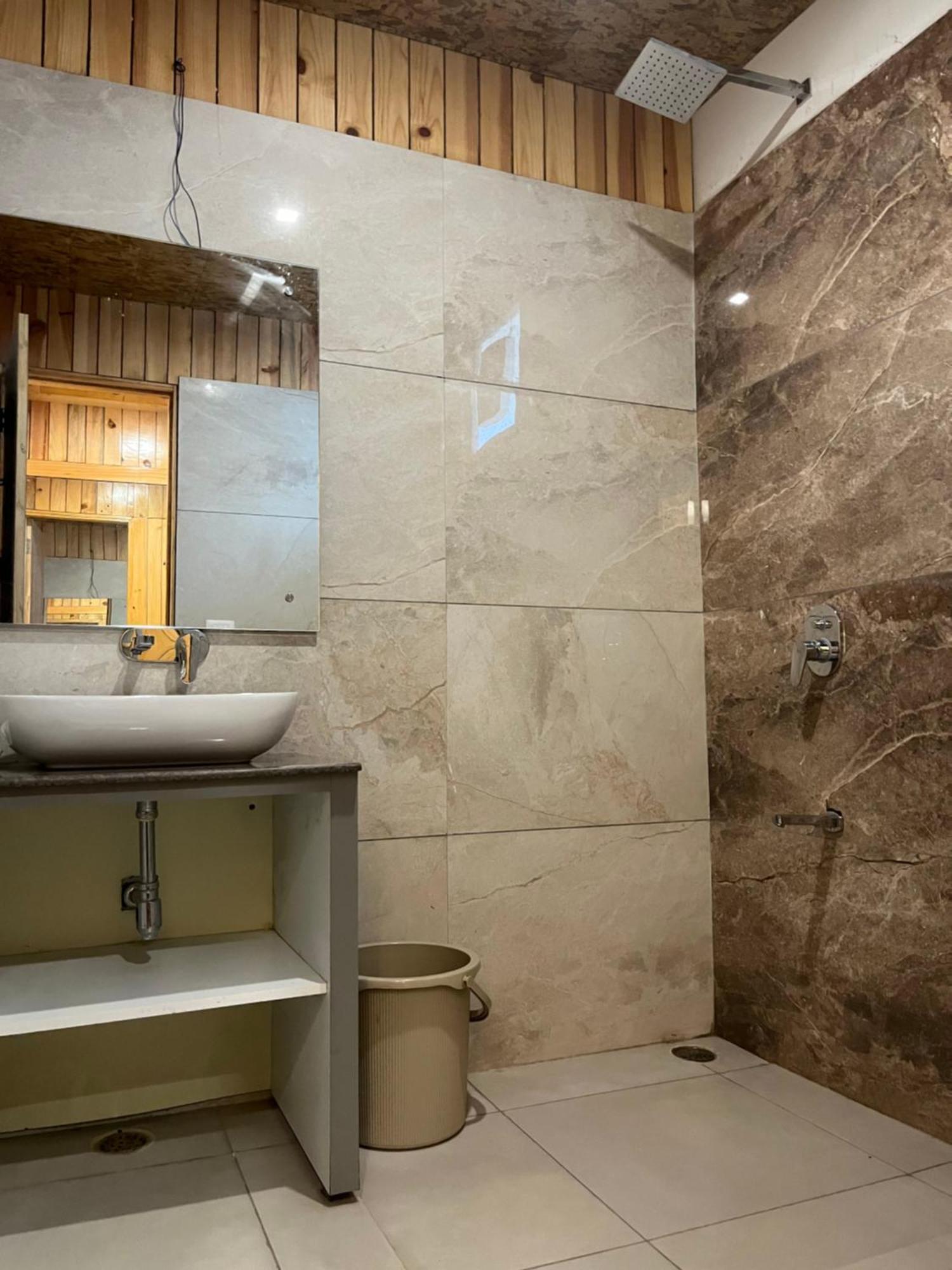 Qcent Woods Resort & Spa, Rishikesh Ngoại thất bức ảnh