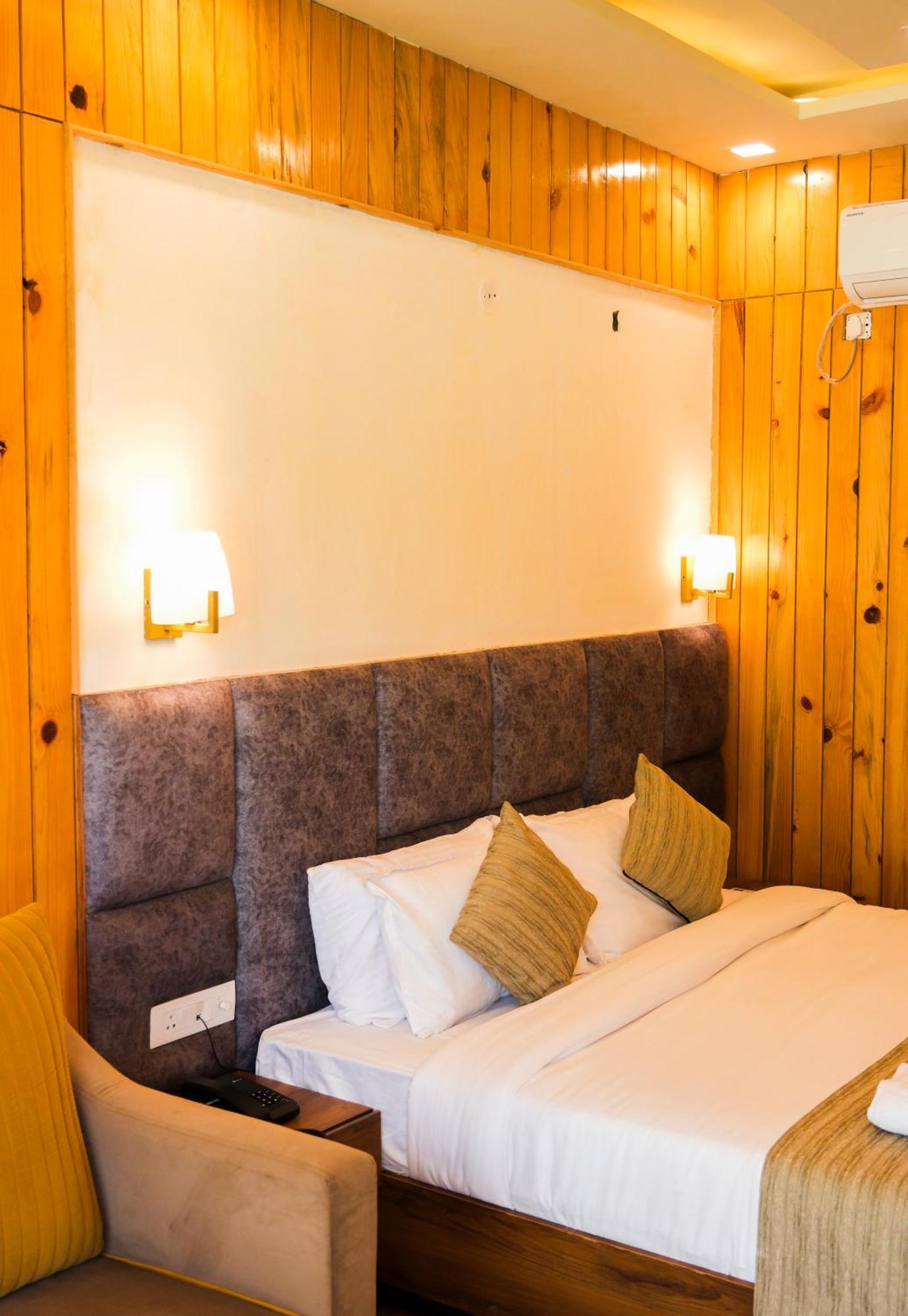 Qcent Woods Resort & Spa, Rishikesh Ngoại thất bức ảnh